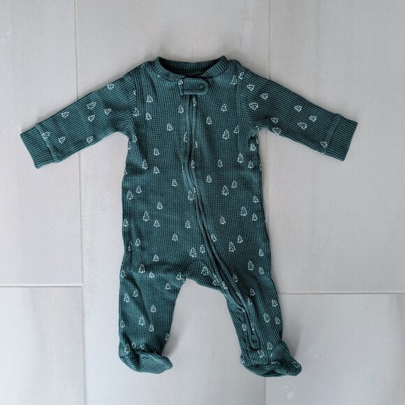(4/$20) Carter's -  Christmas Organic Cotton Sleeper Pyjamas - Picture 2 of 6